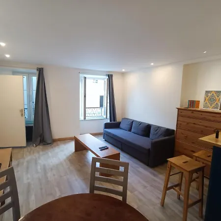 En Brie, Centre Ville, Superbe Apartment